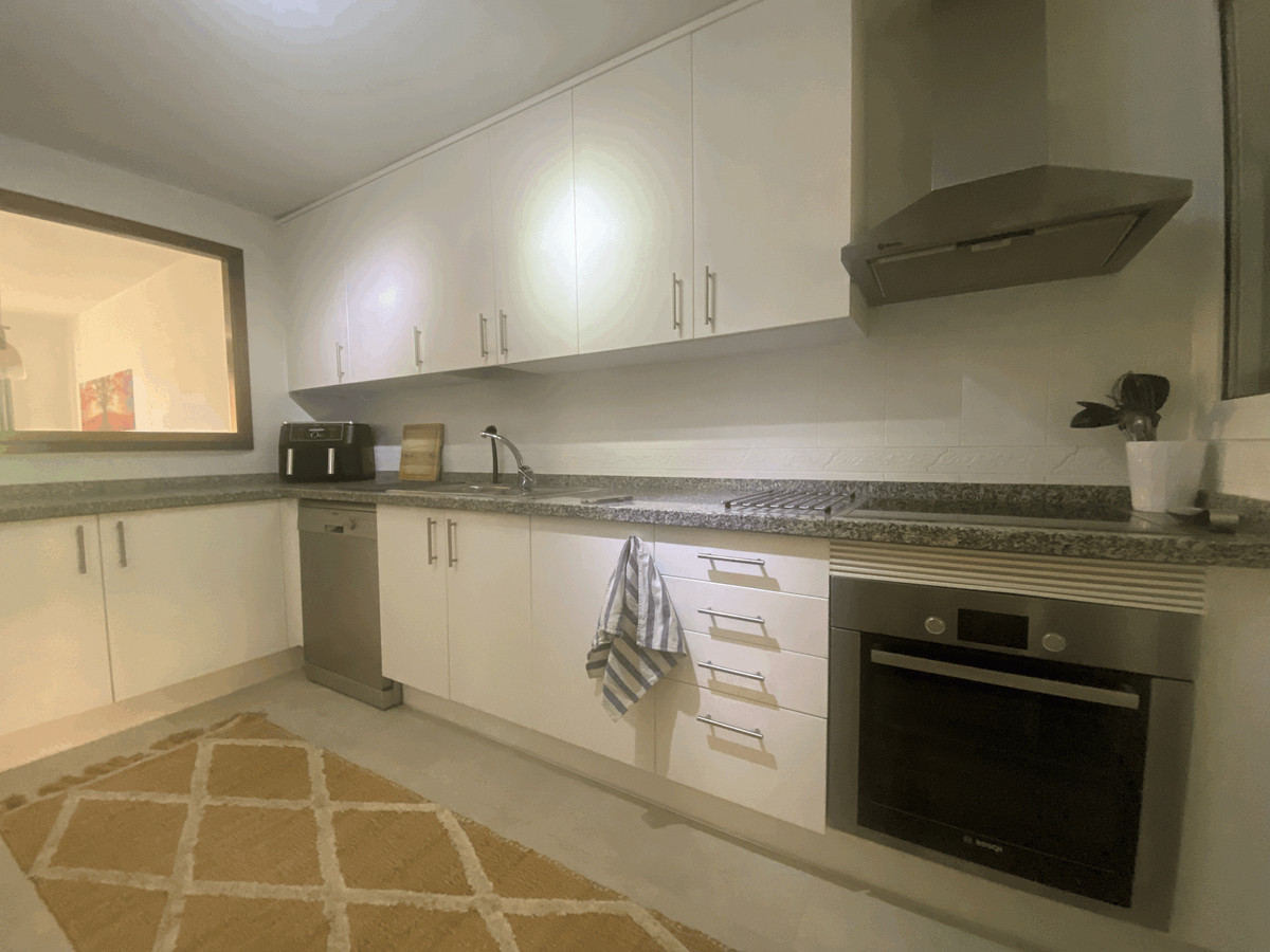 Apartment for sale in La Duquesa | 2 bedrooms H5126287