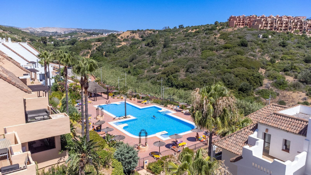 Appartement te koop in La Duquesa | 2 slaapkamers H5132410