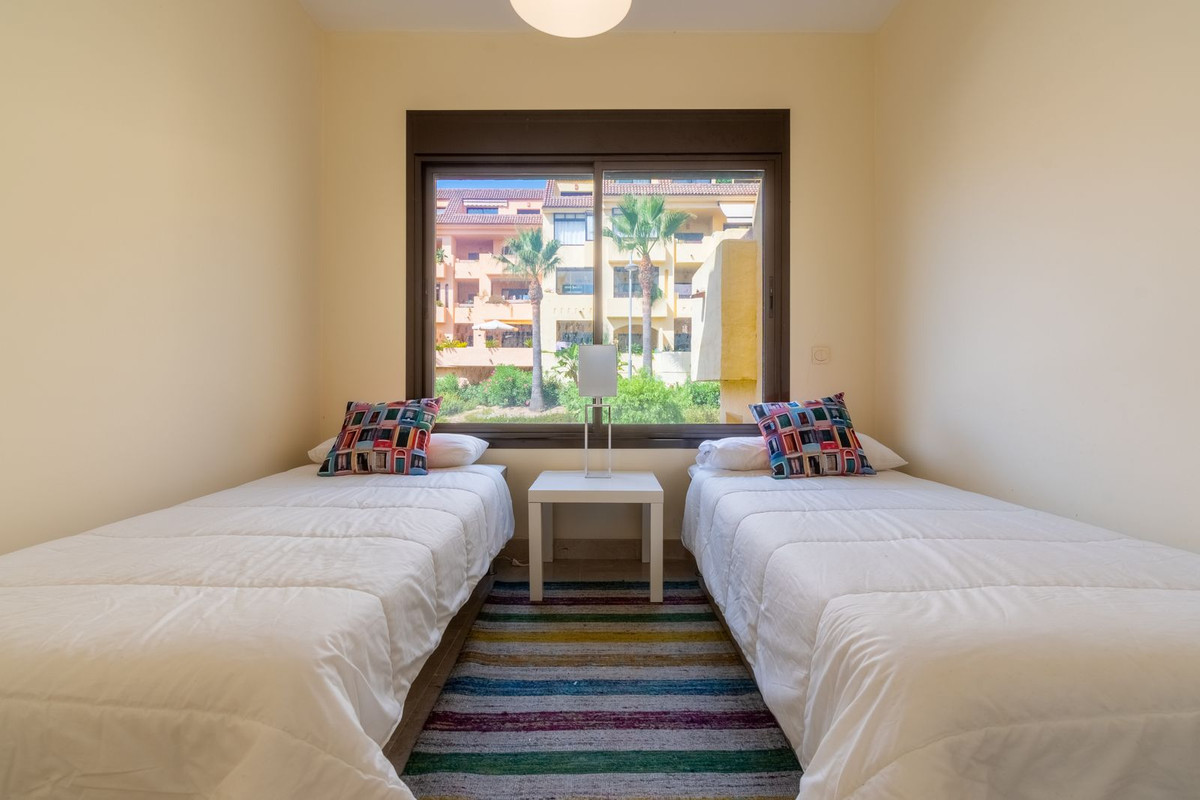 Appartement te koop in La Duquesa | 2 slaapkamers H5132410