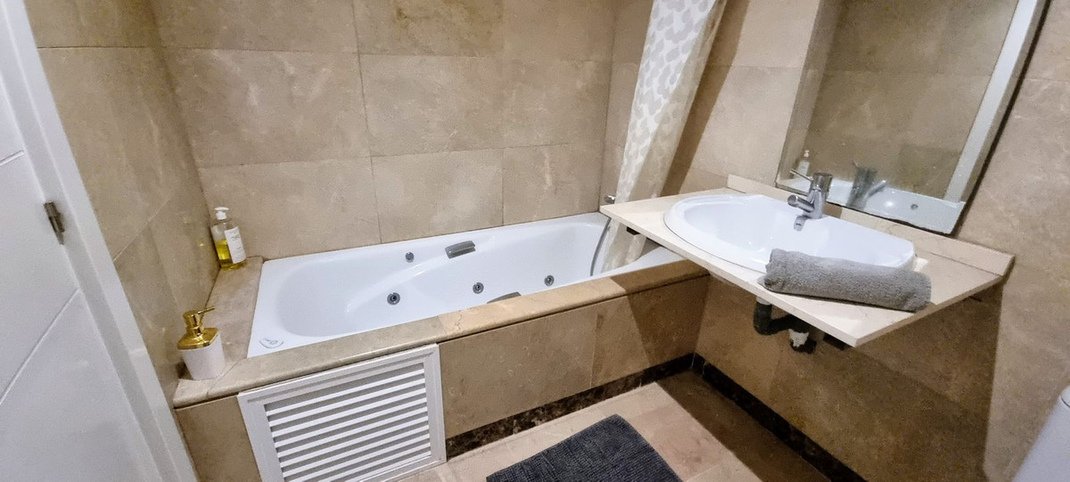 Appartement te koop in La Duquesa | 3 slaapkamers H5133478