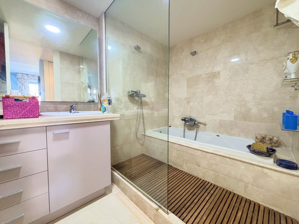 Penthouse te koop in La Duquesa | 3 slaapkamers H5134372