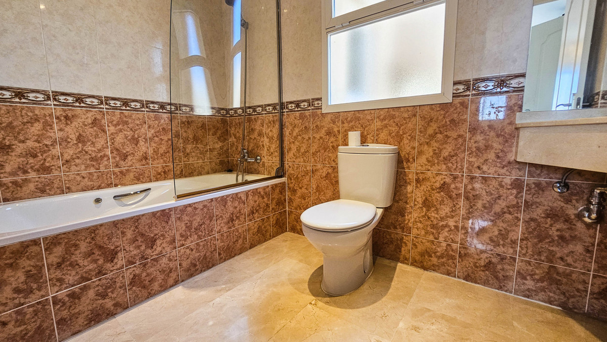Huis te koop in La Duquesa | 4 slaapkamers H5135917
