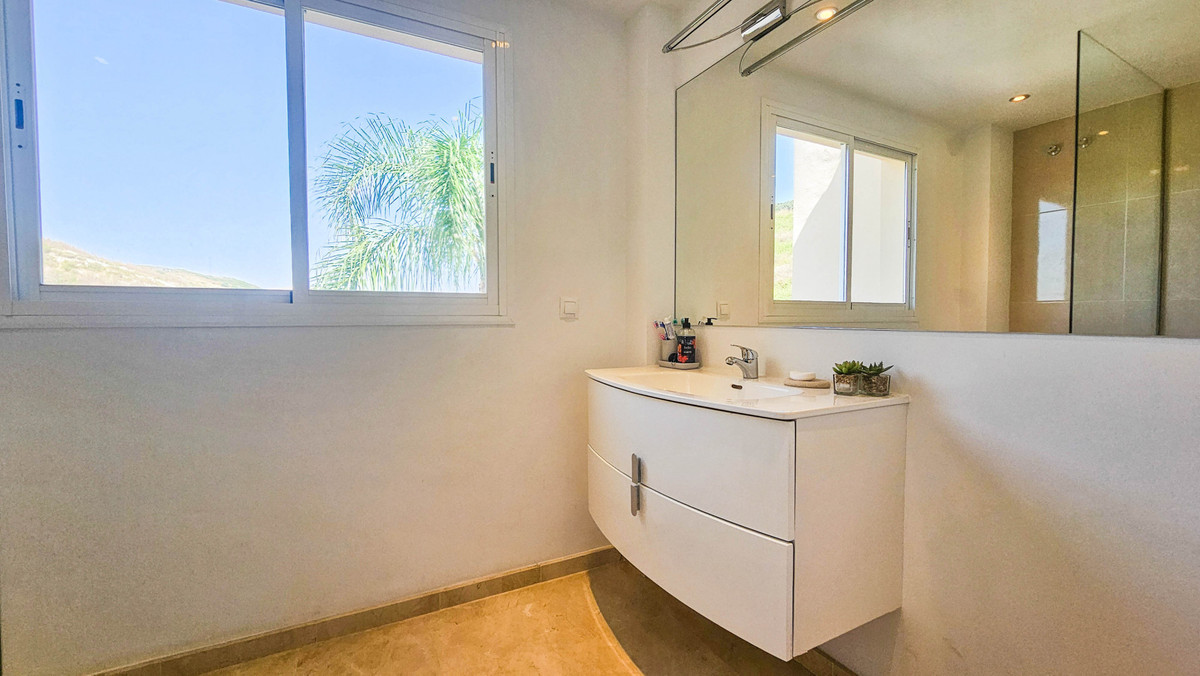 Huis te koop in La Duquesa | 4 slaapkamers H5135917