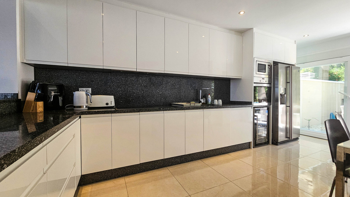 Huis te koop in La Duquesa | 4 slaapkamers H5135917