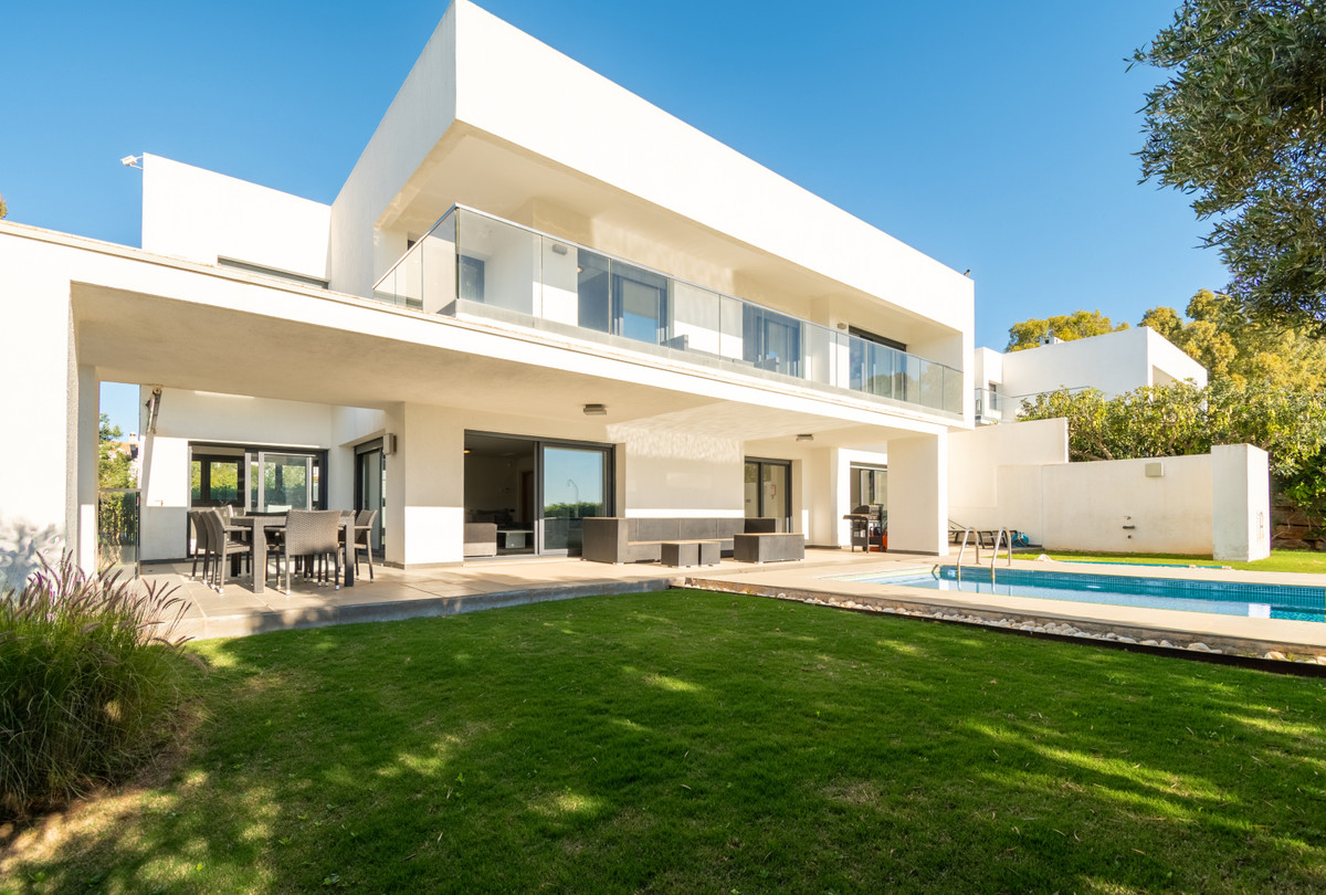 Huis te koop in La Duquesa | 4 slaapkamers H5140969