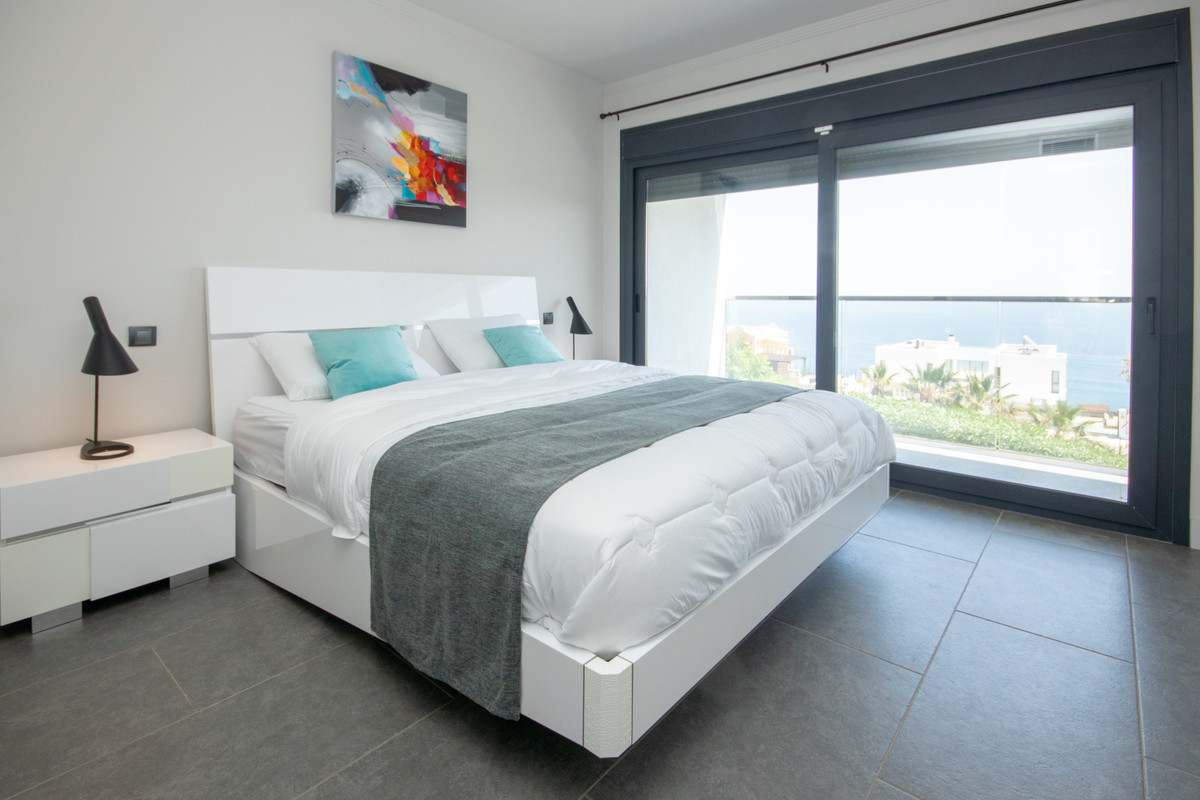 Huis te koop in La Duquesa | 4 slaapkamers H5140969