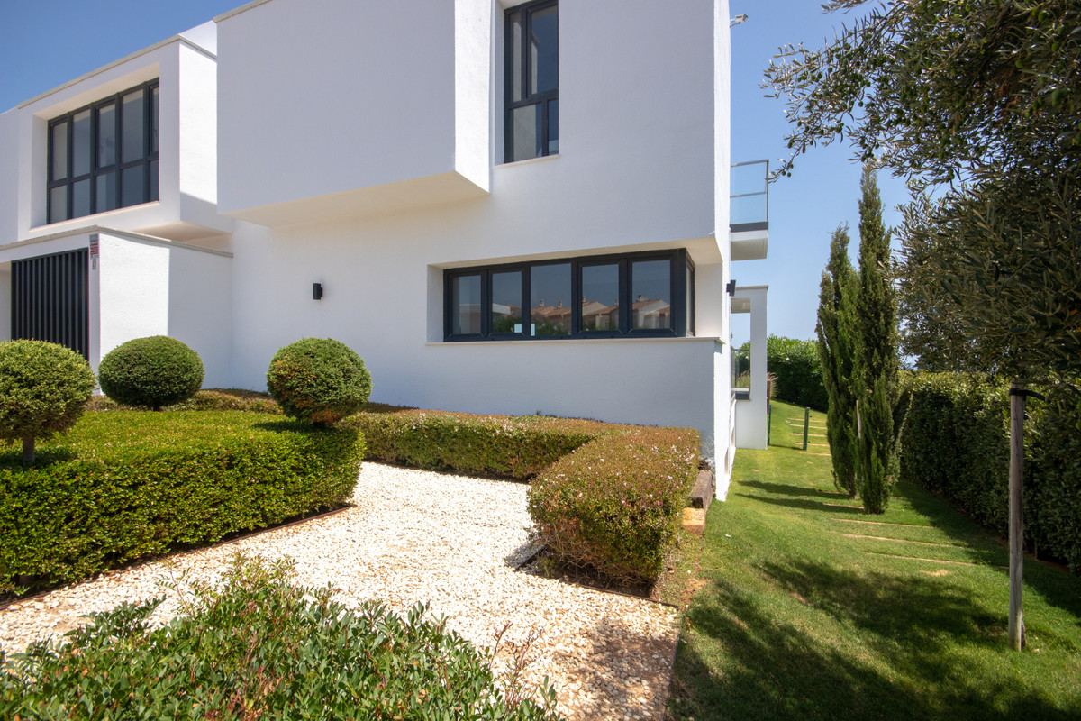 Huis te koop in La Duquesa | 4 slaapkamers H5140969