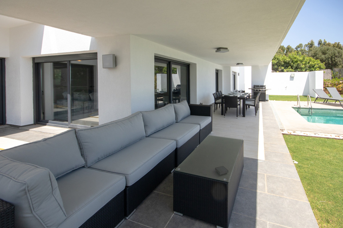 Huis te koop in La Duquesa | 4 slaapkamers H5140969