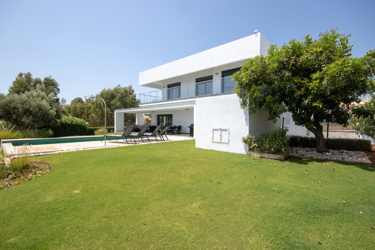 Huis te koop in La Duquesa | 4 slaapkamers H5140969