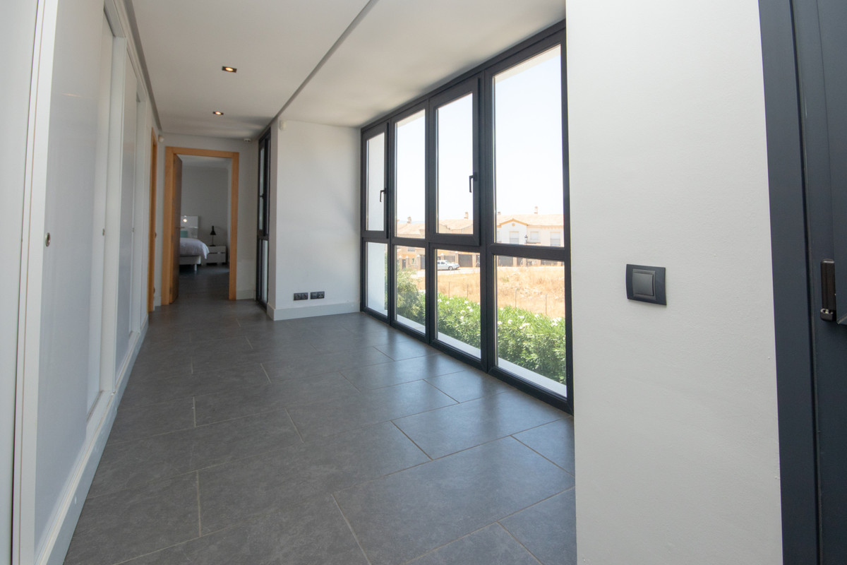 Huis te koop in La Duquesa | 4 slaapkamers H5140969