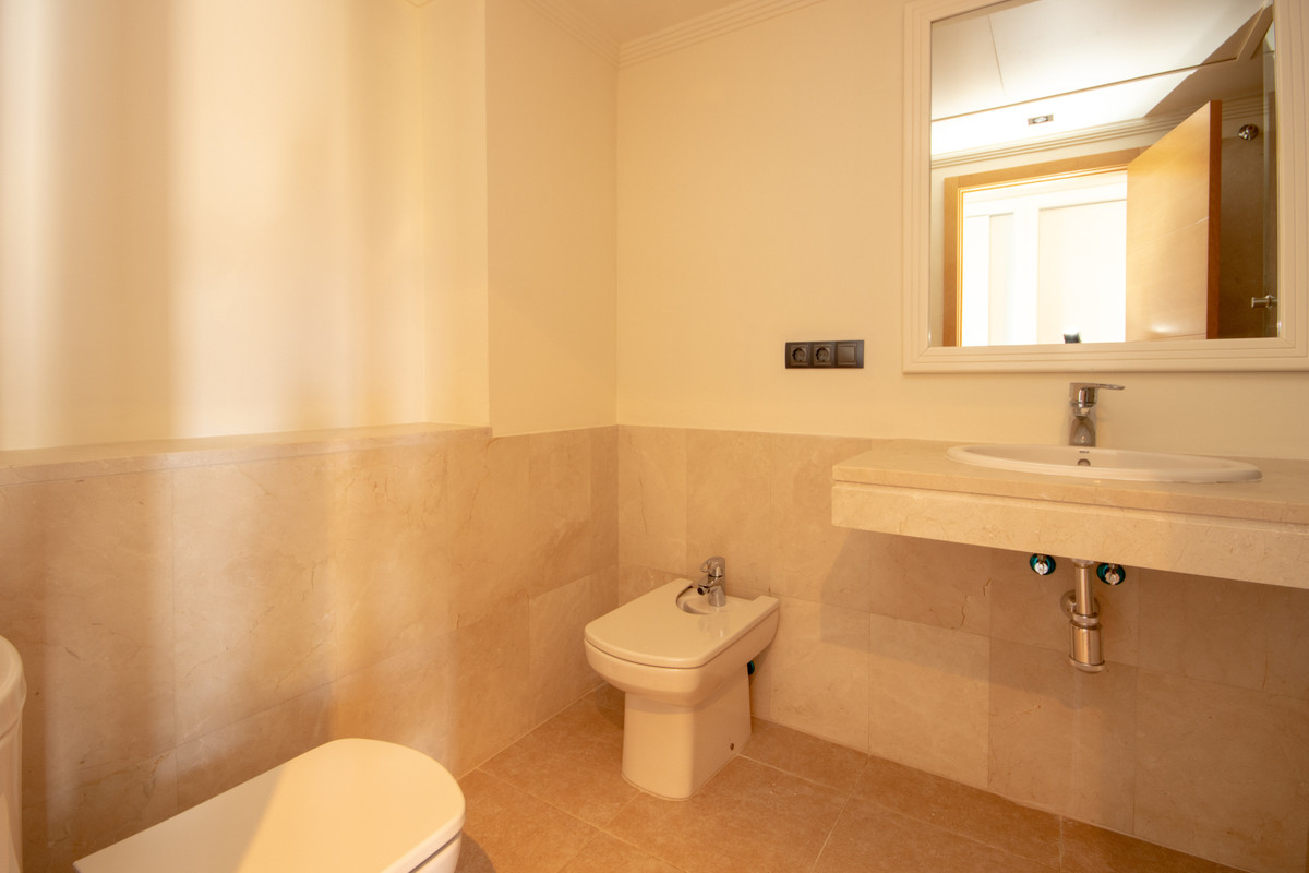 Huis te koop in La Duquesa | 4 slaapkamers H5140969