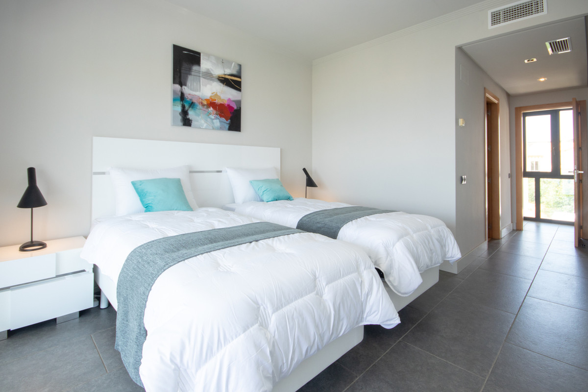 Huis te koop in La Duquesa | 4 slaapkamers H5140969