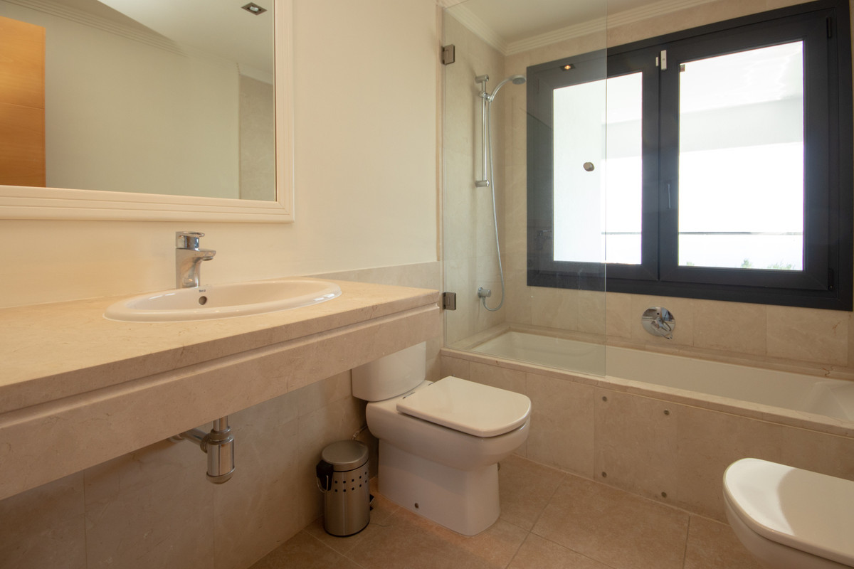 Huis te koop in La Duquesa | 4 slaapkamers H5140969
