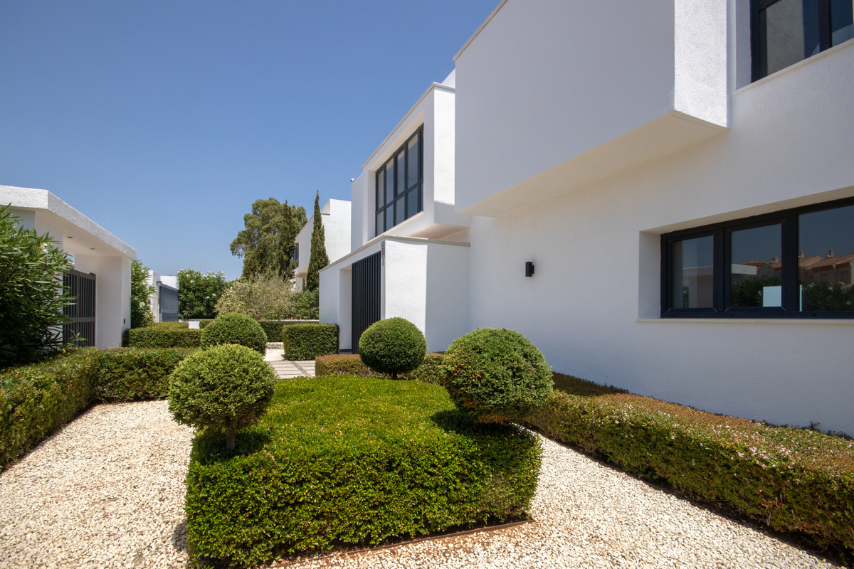 Huis te koop in La Duquesa | 4 slaapkamers H5140969
