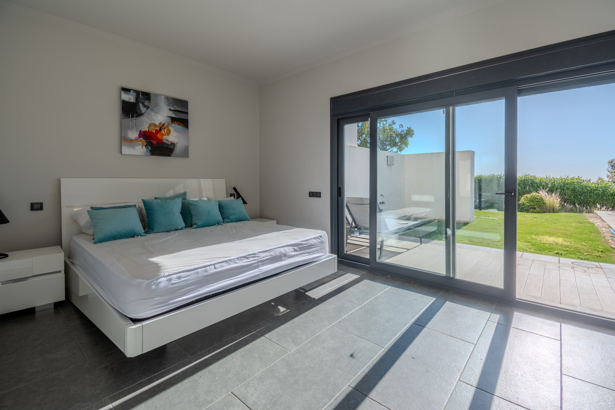 Huis te koop in La Duquesa | 4 slaapkamers H5140969