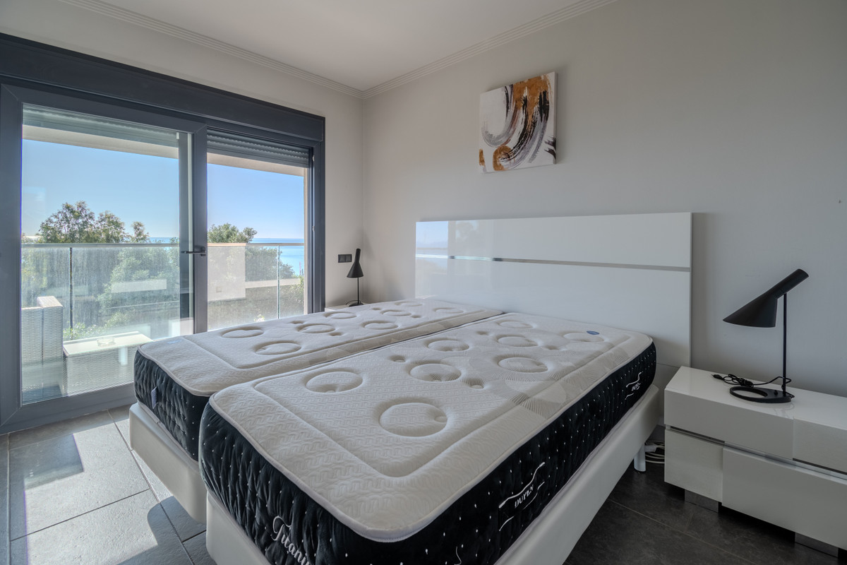 Huis te koop in La Duquesa | 4 slaapkamers H5140969