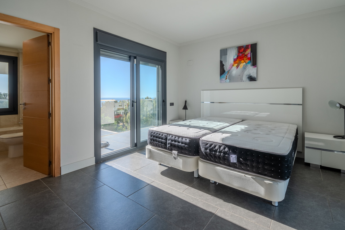 Huis te koop in La Duquesa | 4 slaapkamers H5140969