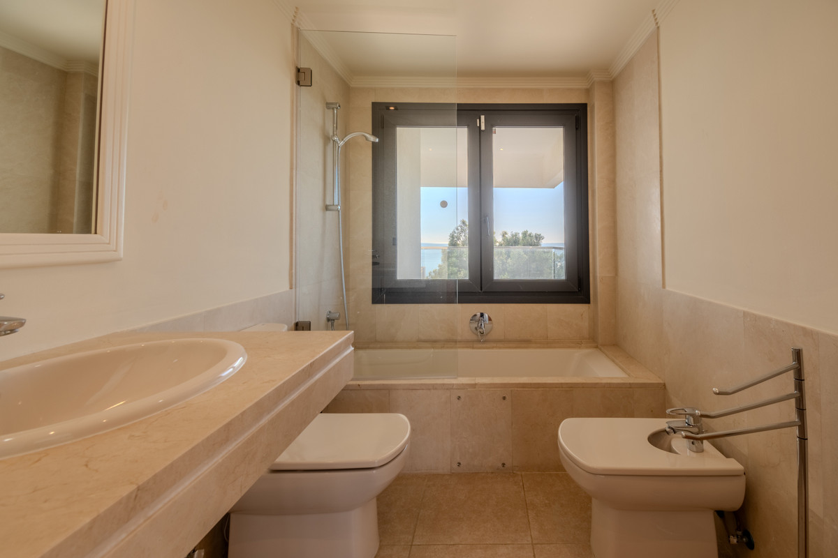 Huis te koop in La Duquesa | 4 slaapkamers H5140969