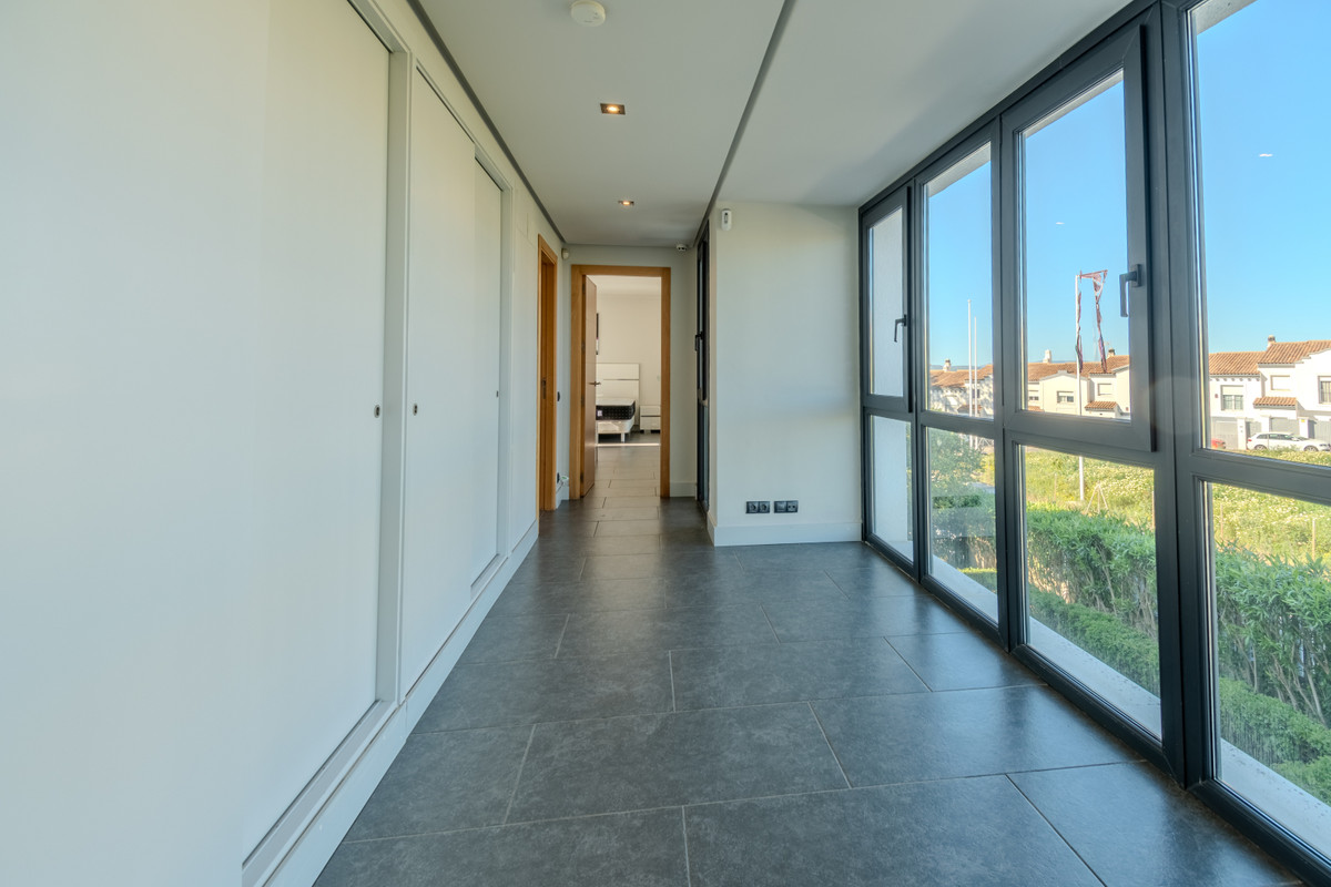Huis te koop in La Duquesa | 4 slaapkamers H5140969