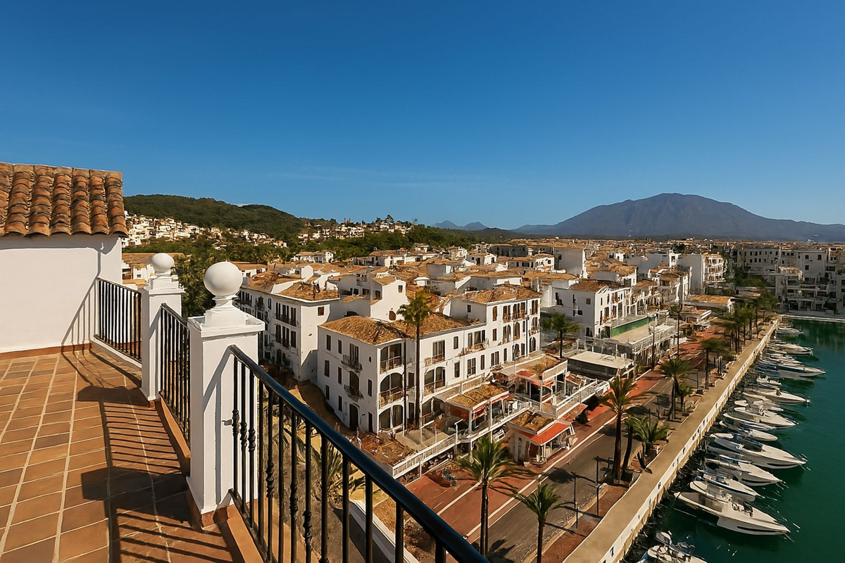 Penthouse te koop in La Duquesa | 4 slaapkamers H5150743