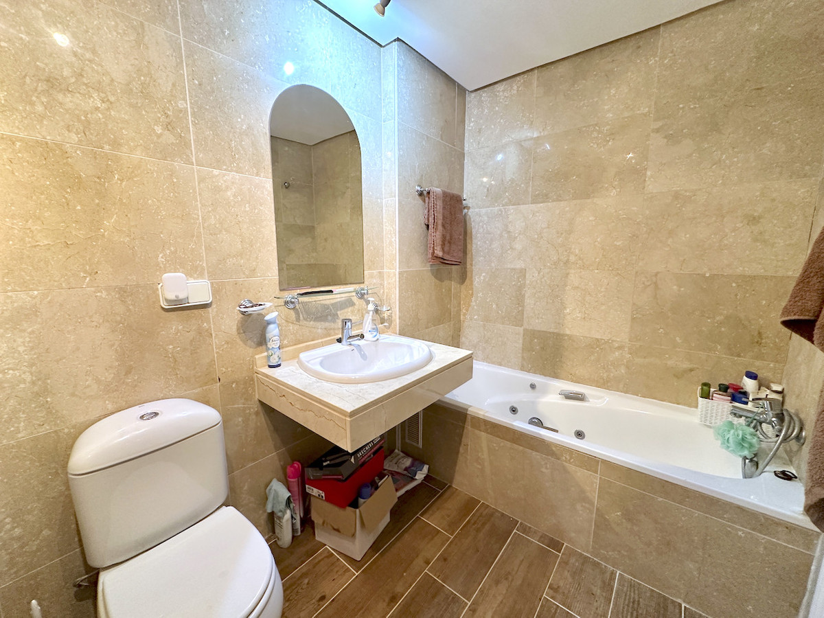 Appartement te koop in La Duquesa | 2 slaapkamers H5157616