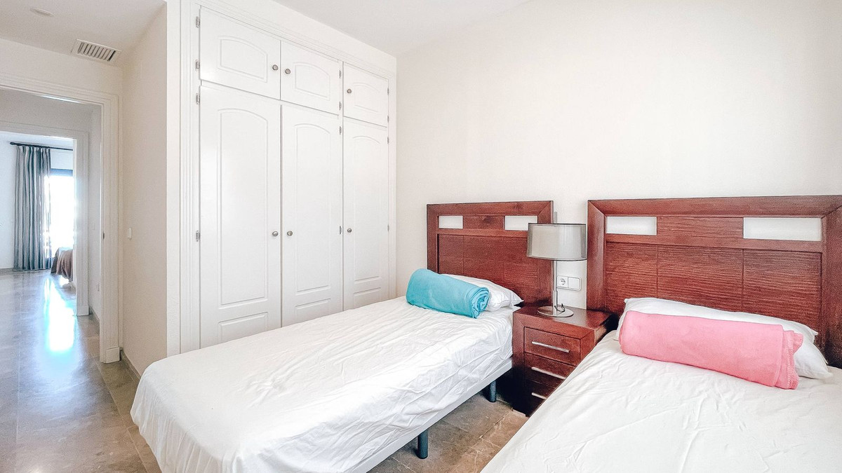 Appartement te koop in La Duquesa | 2 slaapkamers H5185234