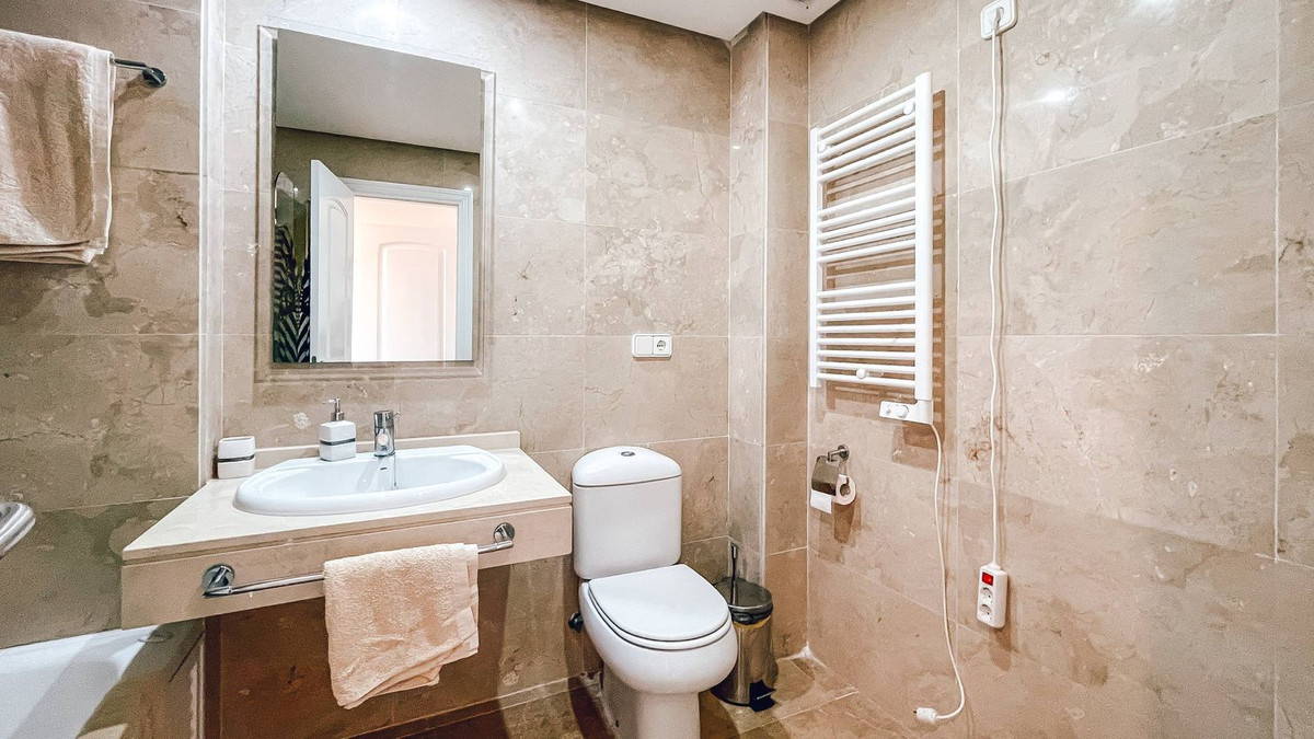 Appartement te koop in La Duquesa | 2 slaapkamers H5185234