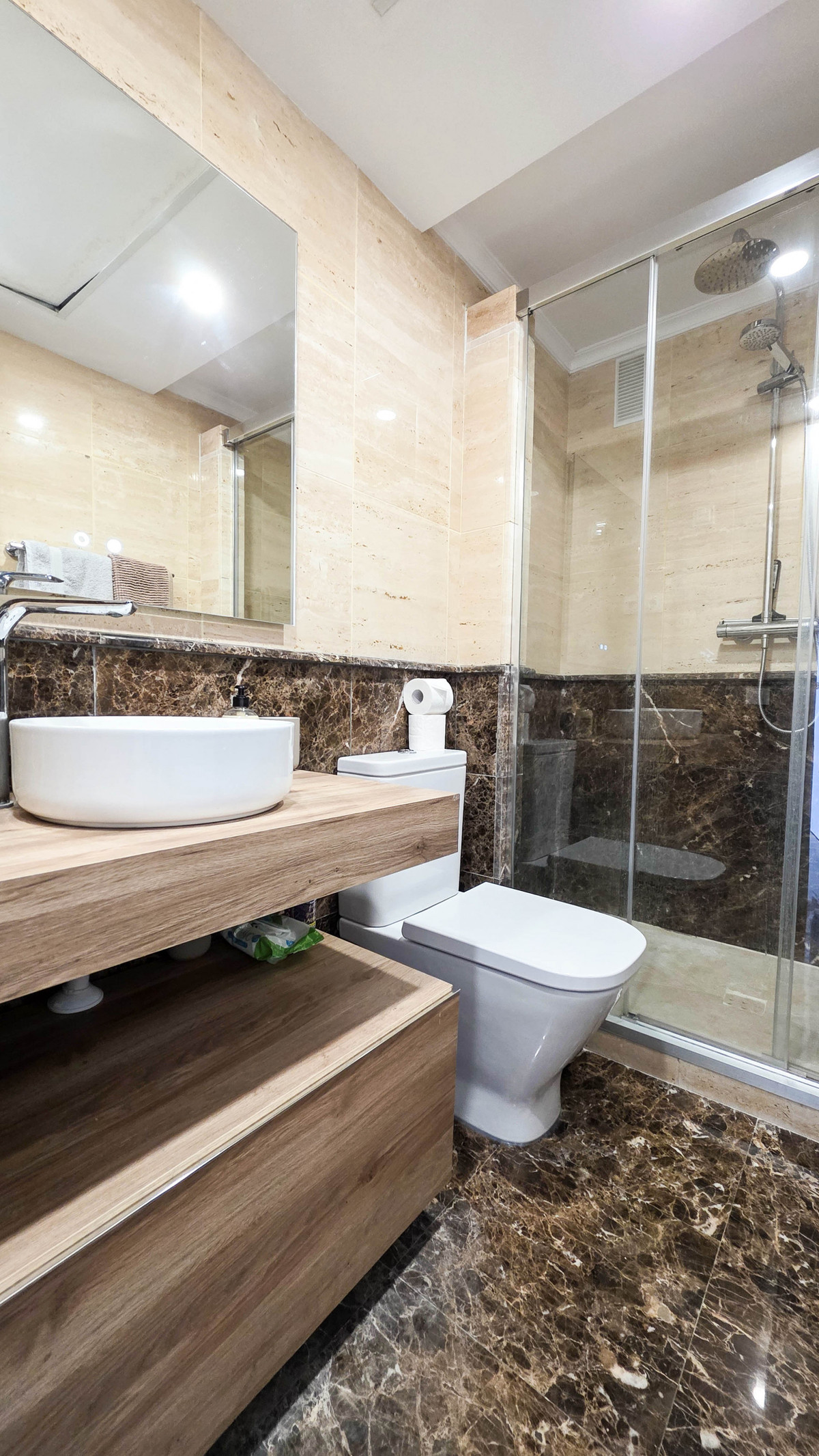 Appartement te koop in La Duquesa | 2 slaapkamers H5256424