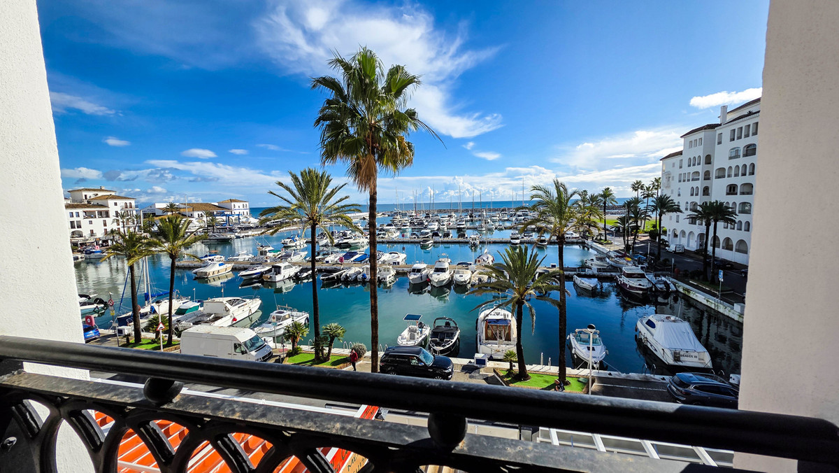 Appartement te koop in La Duquesa | 2 slaapkamers H5256424