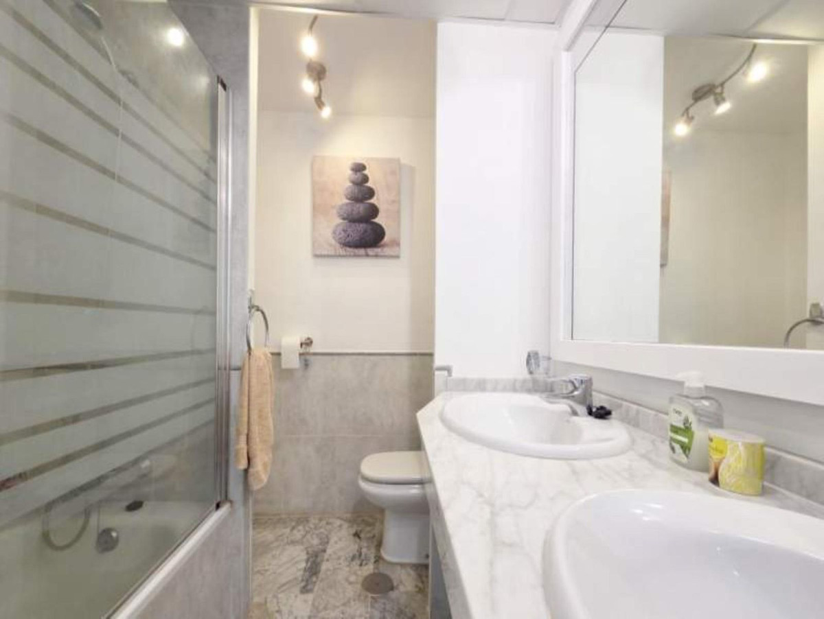 Appartement te koop in La Duquesa | 2 slaapkamers H5264596