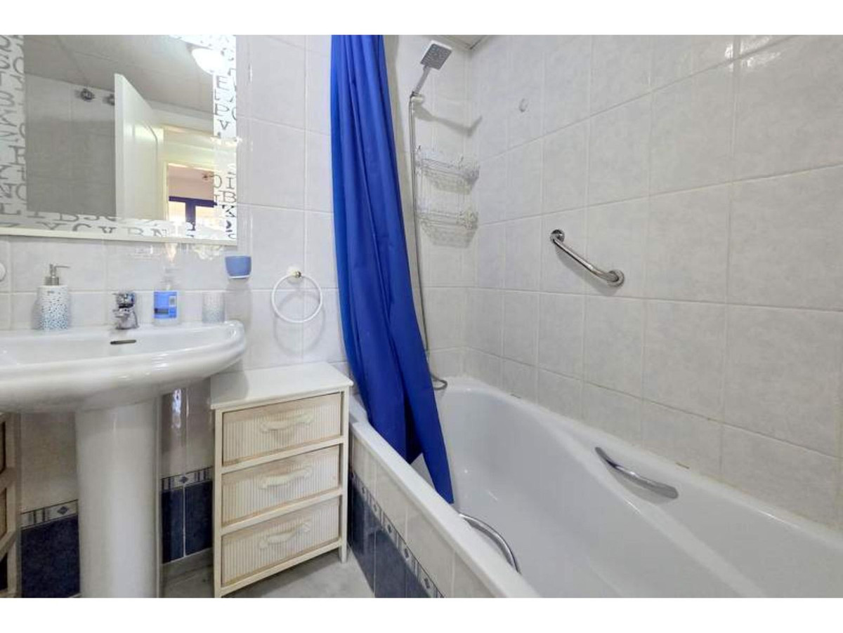 Appartement te koop in La Duquesa | 2 slaapkamers H5274106