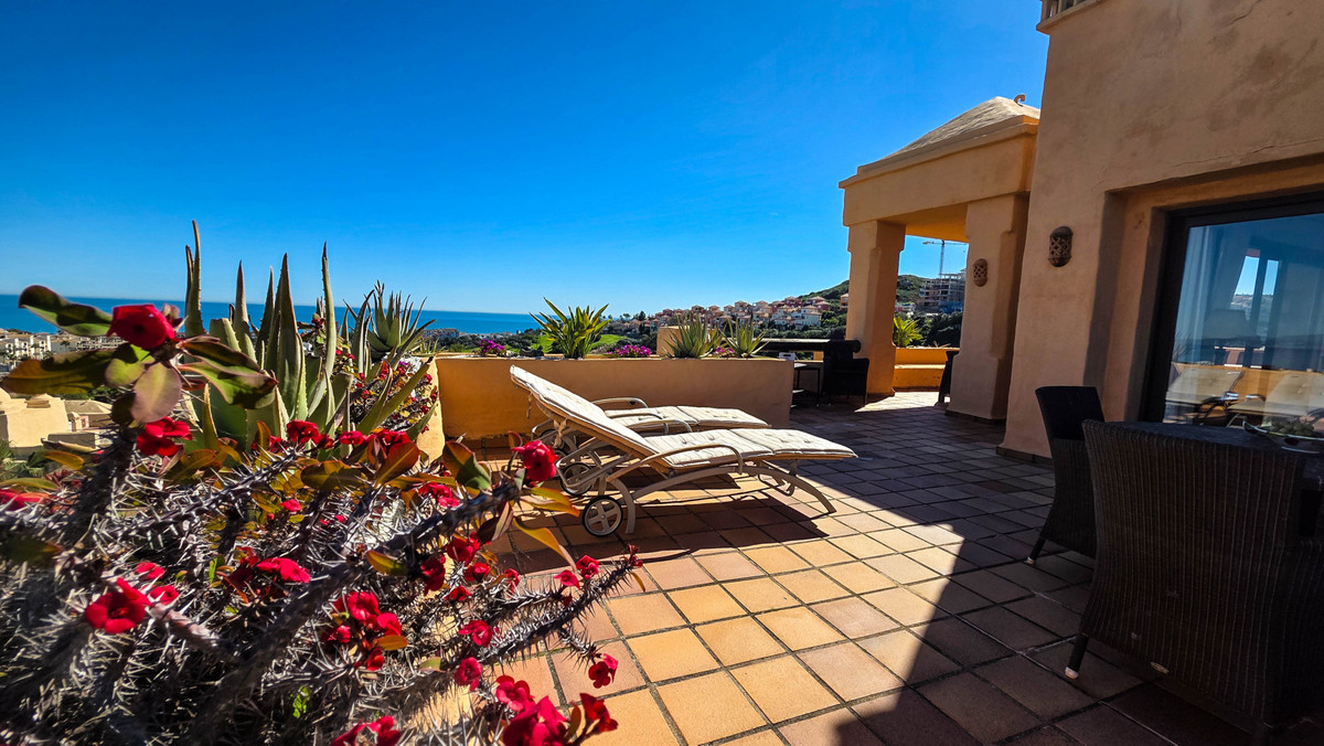 Penthouse te koop in La Duquesa | 3 slaapkamers H5308285