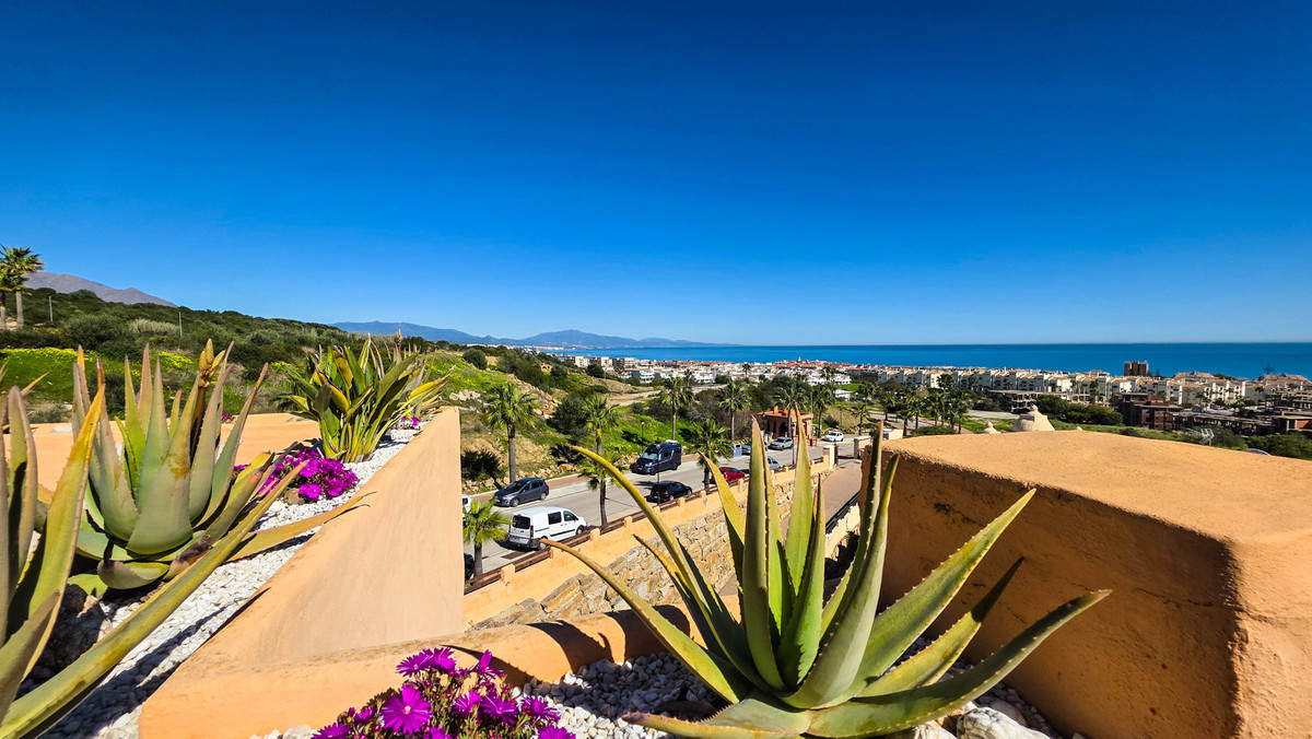 Penthouse te koop in La Duquesa | 3 slaapkamers H5308285