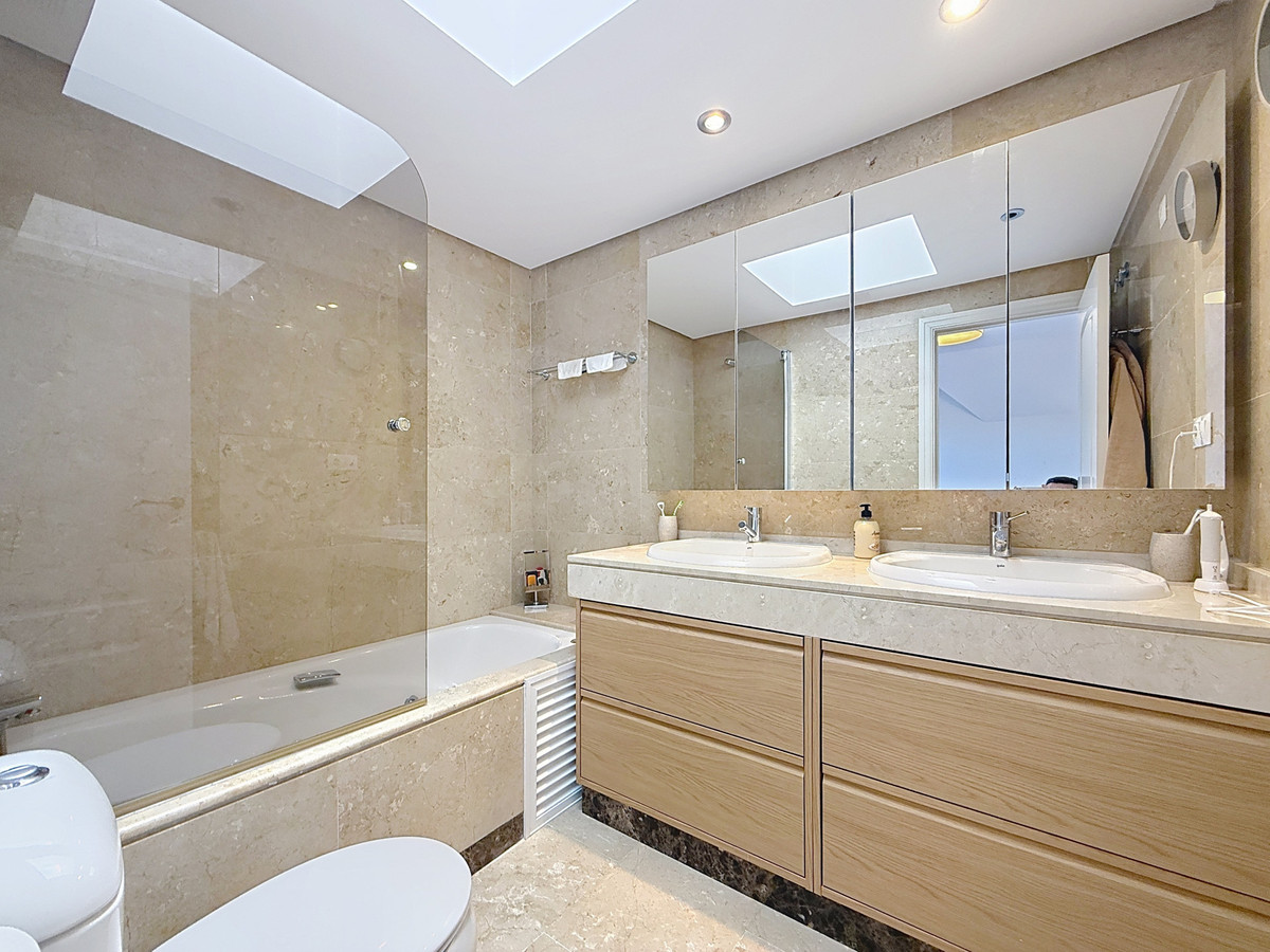 Penthouse te koop in La Duquesa | 3 slaapkamers H5316454