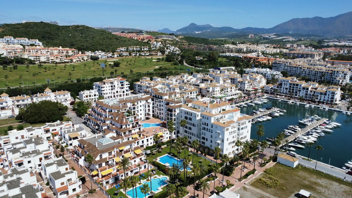 Appartement te koop in La Duquesa | 2 slaapkamers H5321656