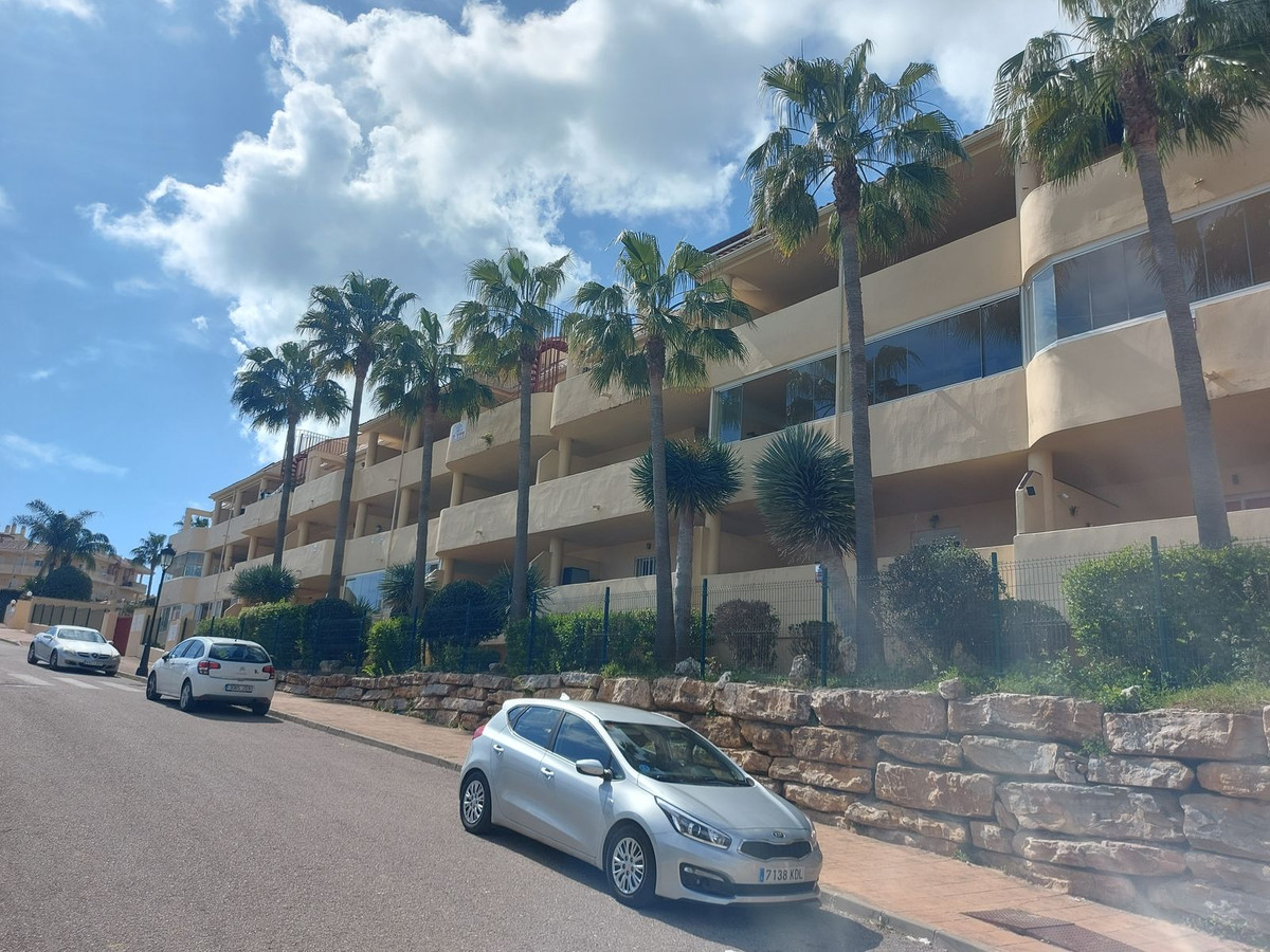 Appartement te koop in La Duquesa | 2 slaapkamers H5324482