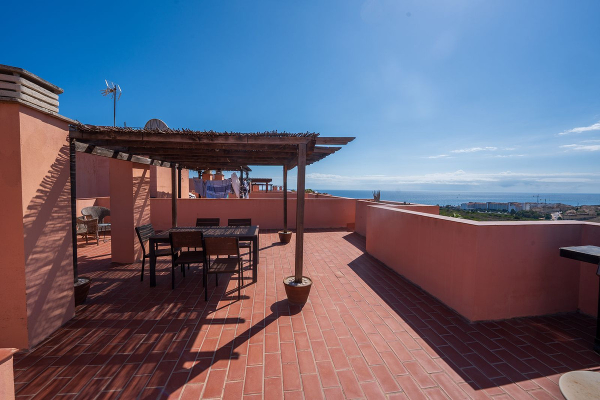 Penthouse te koop in La Duquesa | 3 slaapkamers H5335510