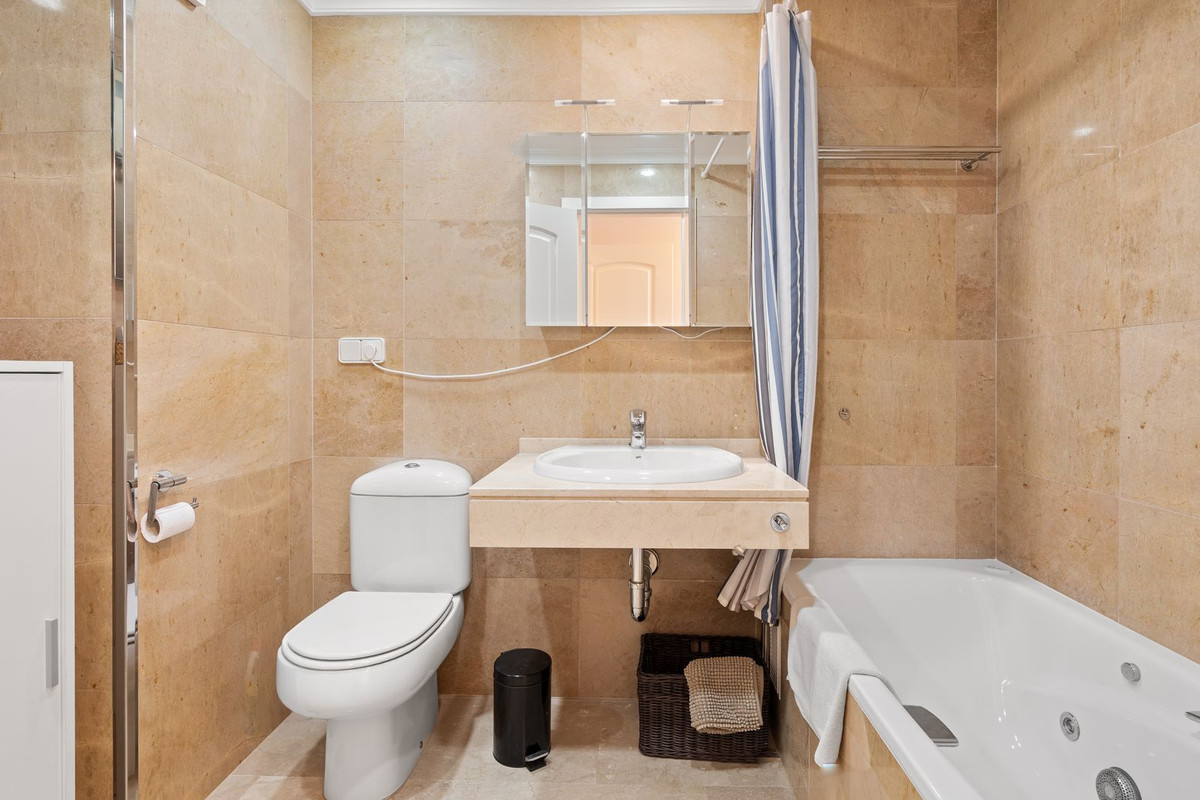 Appartement te koop in La Duquesa | 2 slaapkamers H5337829