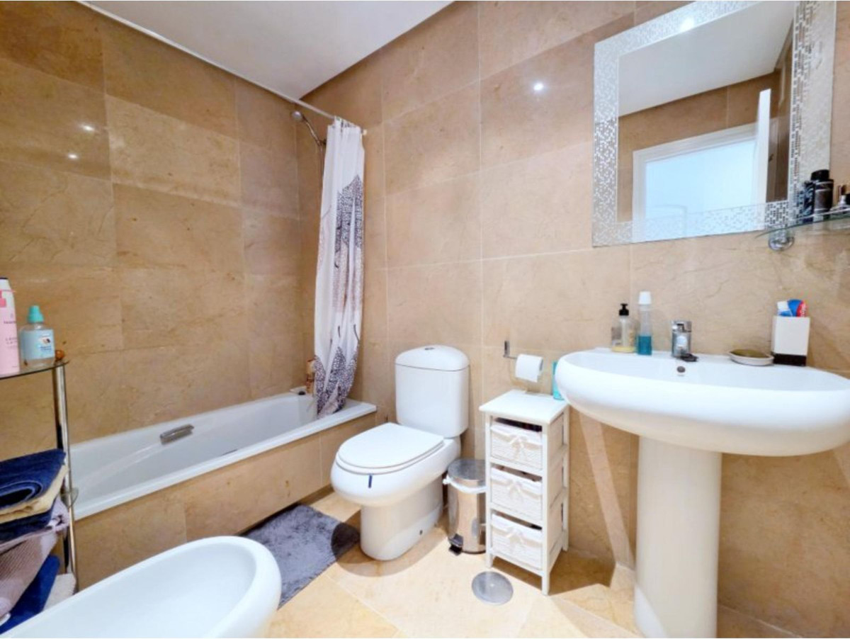 Appartement te koop in La Duquesa | 2 slaapkamers H5346466