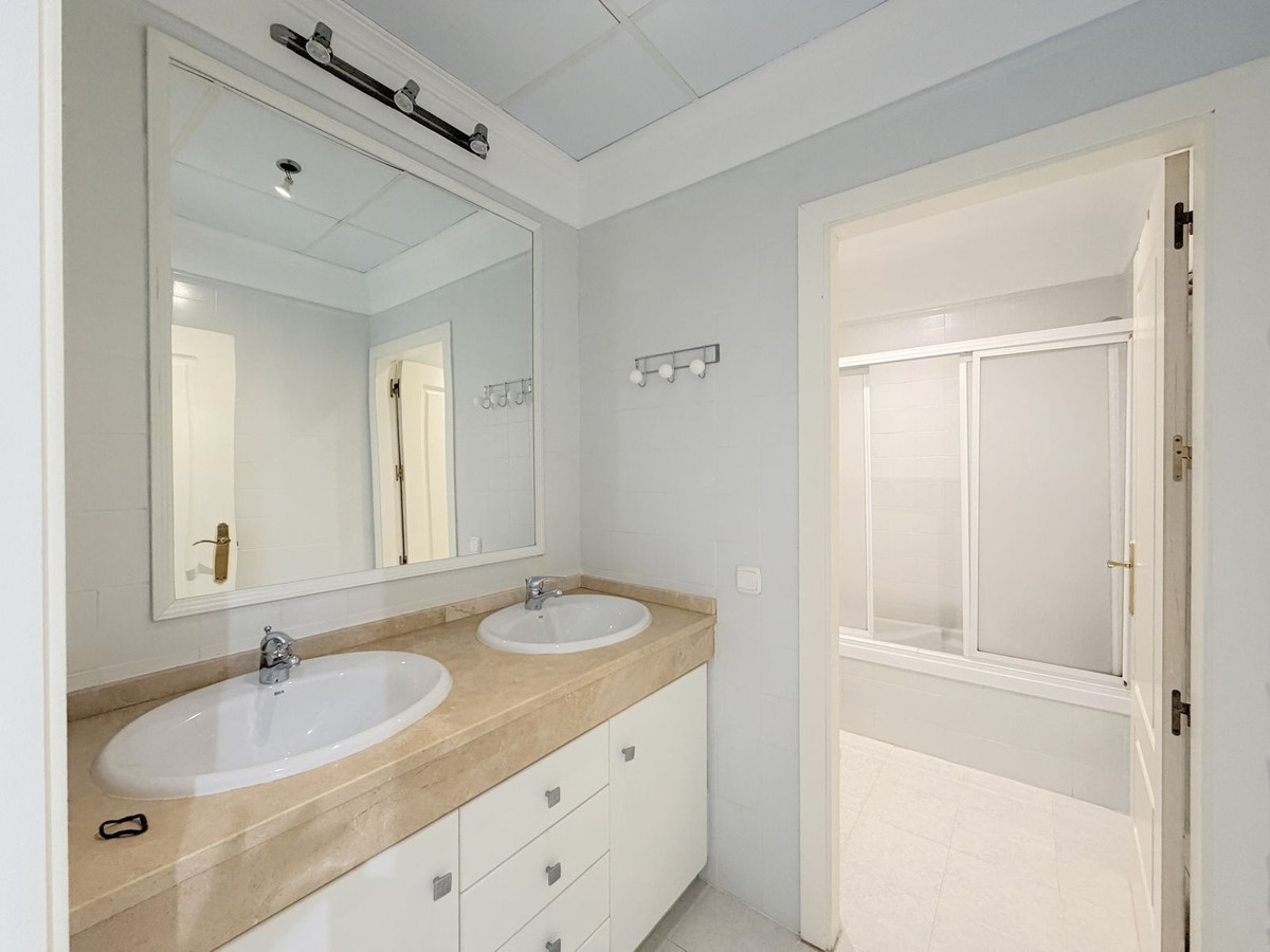 Appartement te koop in La Duquesa | 3 slaapkamers H5347294