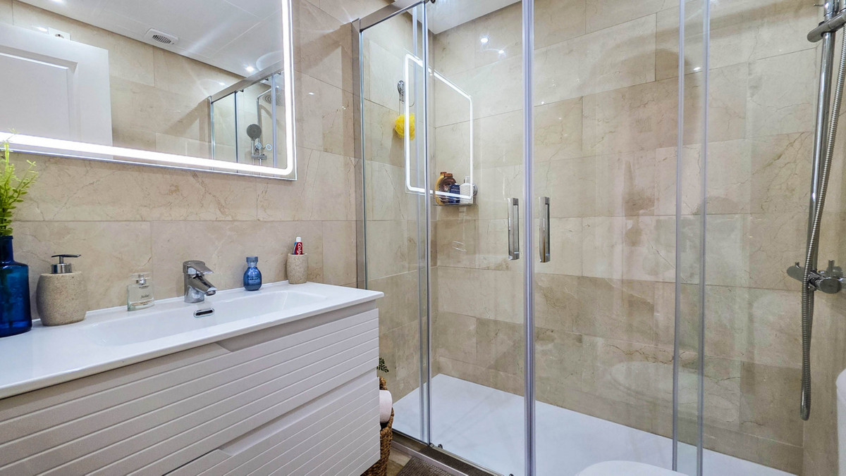 Appartement te koop in La Duquesa | 2 slaapkamers H5348896