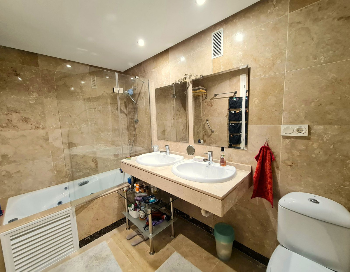 Appartement te koop in La Duquesa | 2 slaapkamers H5367646