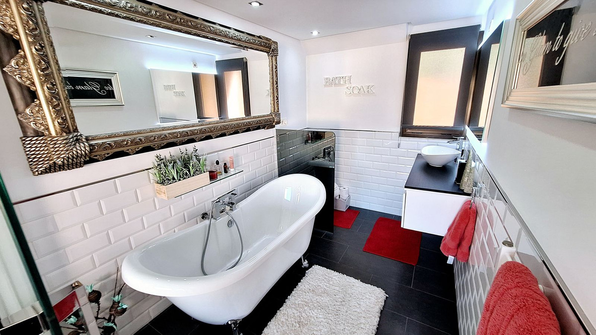 Penthouse te koop in La Duquesa | 2 slaapkamers H5373907