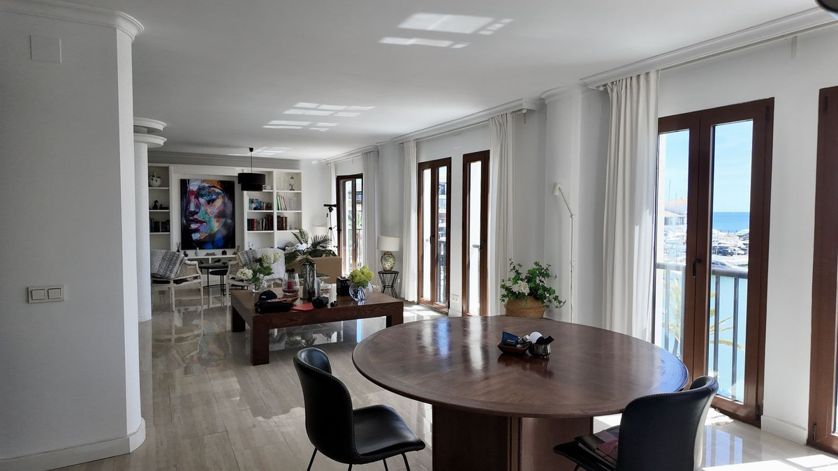 Appartement te koop in La Duquesa | 4 slaapkamers H5374156