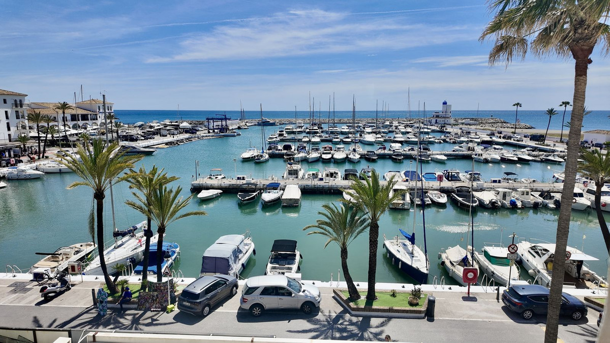 Appartement te koop in La Duquesa | 4 slaapkamers H5374156