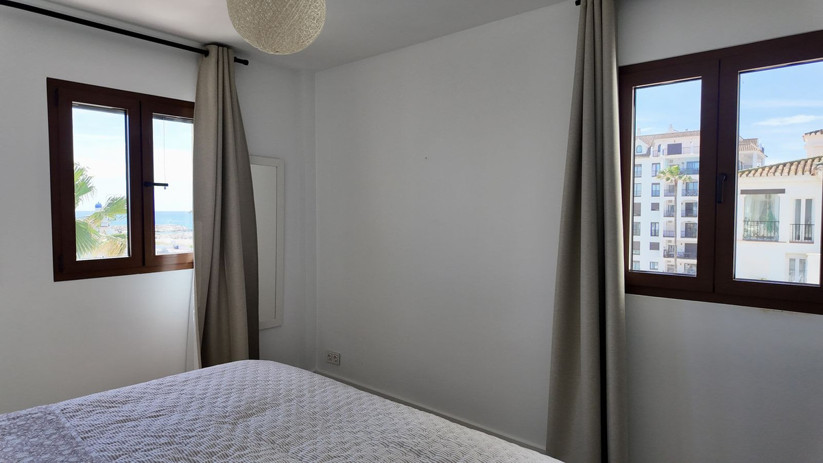 Appartement te koop in La Duquesa | 4 slaapkamers H5374156
