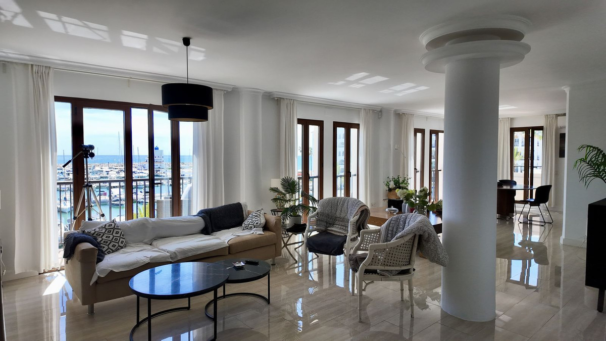 Appartement te koop in La Duquesa | 4 slaapkamers H5374156