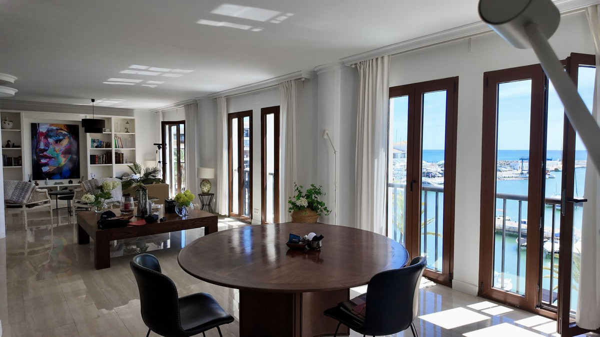 Appartement te koop in La Duquesa | 4 slaapkamers H5374156