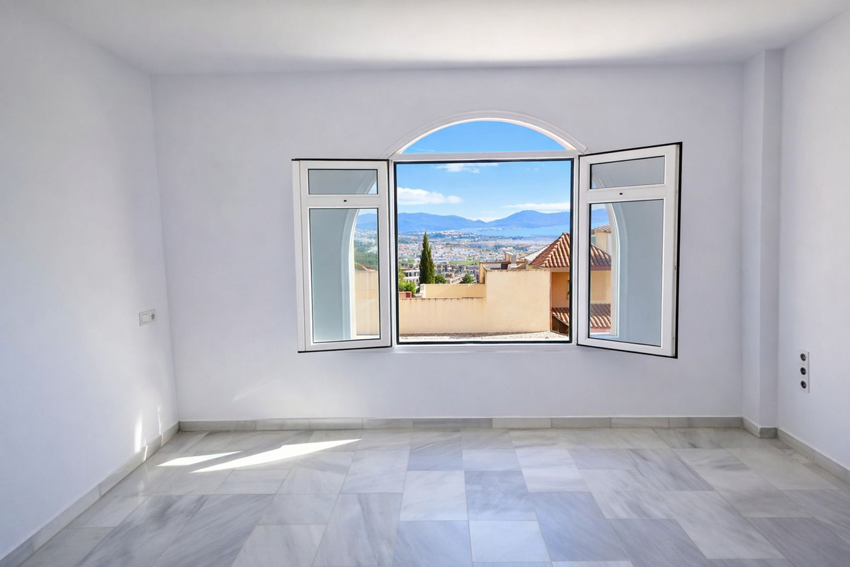 Duplex te koop in La Duquesa | 3 slaapkamers H5378992