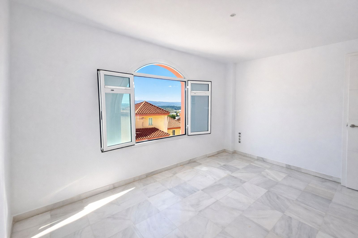 Duplex te koop in La Duquesa | 3 slaapkamers H5378992